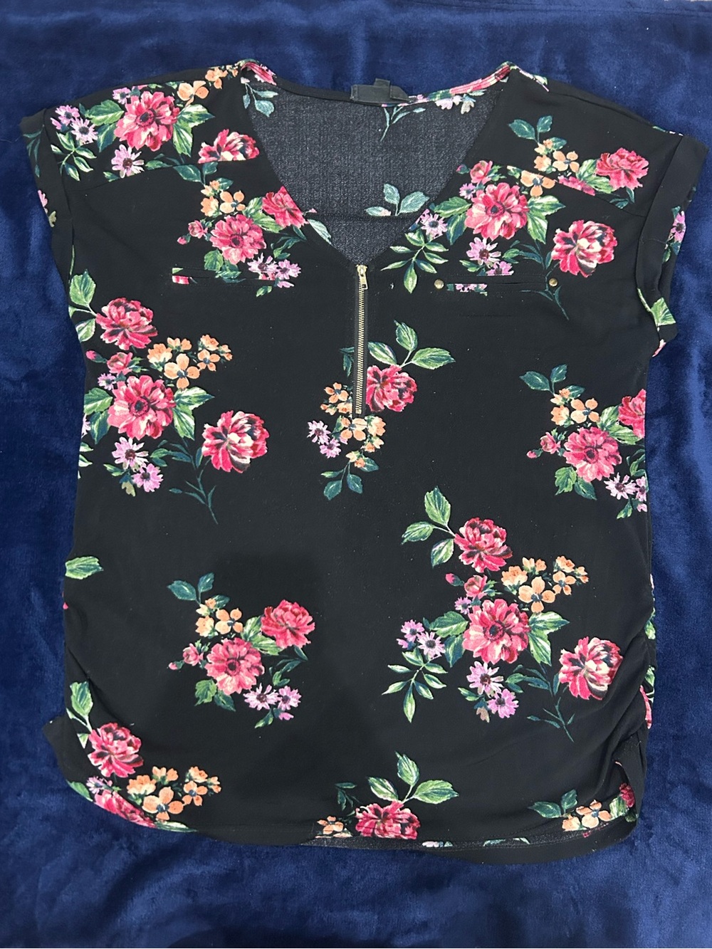 Women’s Sweet Wanderer Floral Black Top Size M